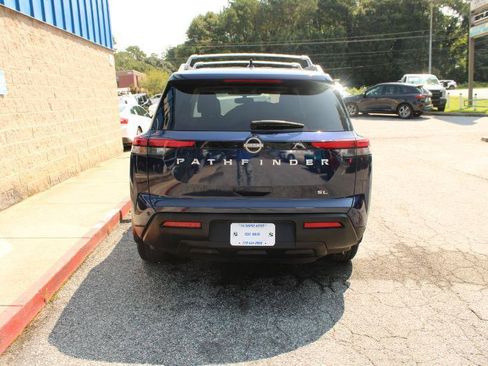 Used 2022 Nissan Pathfinder SL FWD image 5
