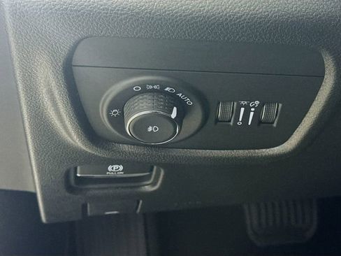 New 2025 Jeep Grand Cherokee Limited image 10