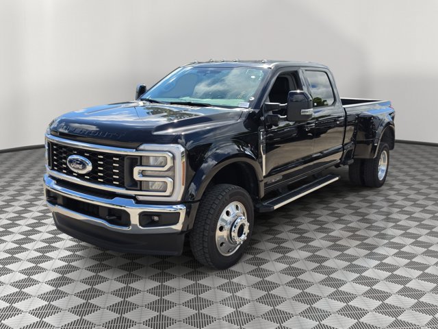 Certified 2025 Ford F450 Lariat AWD/4WD image 3