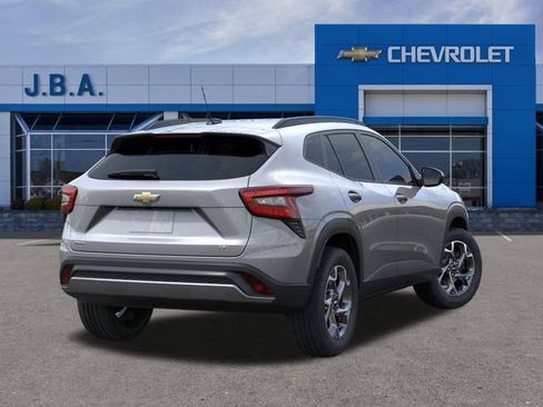 New 2026 Chevrolet Trax LT w/ Driver Confidence Package image 4