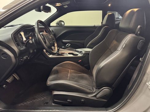 Used 2023 Dodge Challenger R/T w/ Plus Package image 15