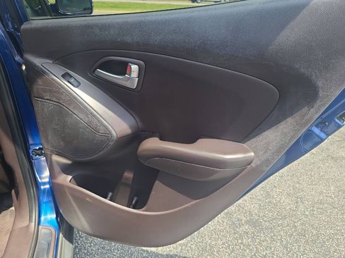 Used 2013 Hyundai Tucson Limited w/ Premium Pkg FWD image 32
