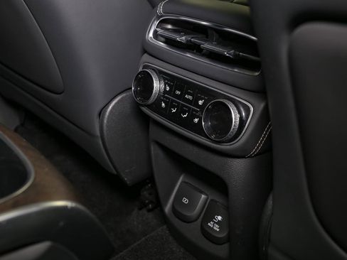 Used 2022 Genesis GV80 3.5T Prestige Signature w/ Winter Weather Package image 23