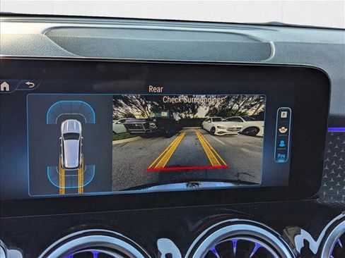 New 2025 Mercedes-Benz GLB 250 image 12