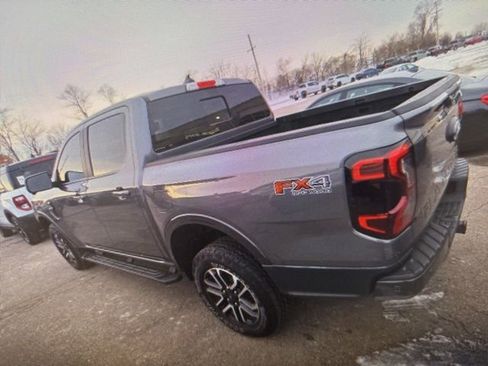 Used 2024 Ford Ranger Lariat w/ FX4 Off-Road Package image 15