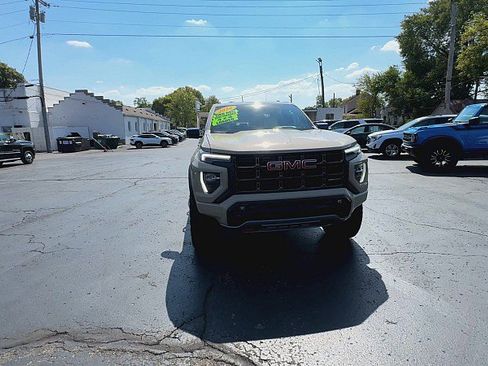 Used 2024 GMC Canyon AT4X image 3