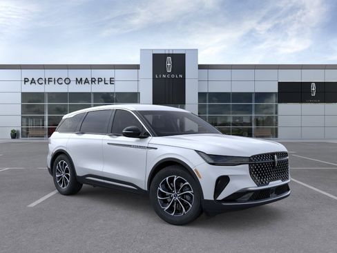 New 2026 Lincoln Nautilus Premier AWD/4WD image 7