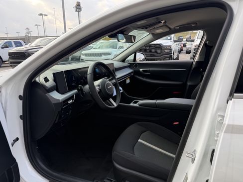 New 2026 Hyundai Sonata SEL FWD image 23
