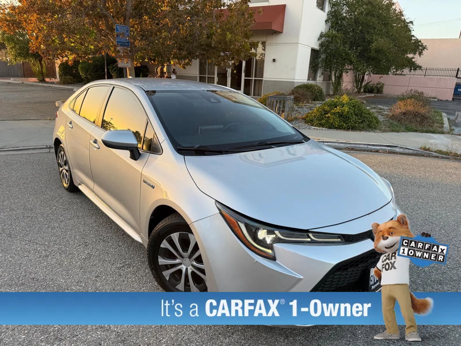 Used 2021 Toyota Corolla LE w/ Carpet Mat Package (TMS) FWD image 3