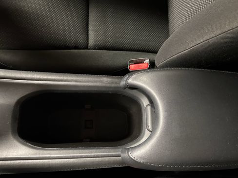 Certified 2017 Honda HR-V EX image 25