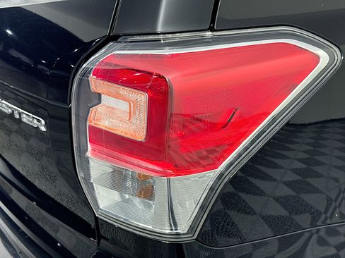 Used 2018 Subaru Forester 2.5i image 32