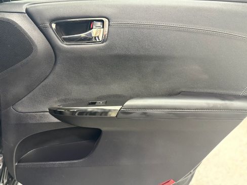 Used 2018 Toyota Avalon Limited w/ All Weather Liner Package image 30