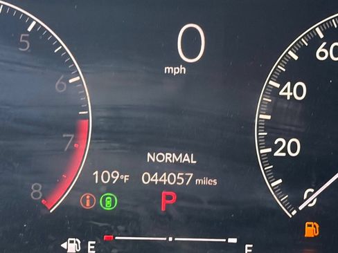 Used 2025 Honda Civic Sport image 11