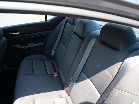 Used 2019 Nissan Altima 2.5 S FWD image 25