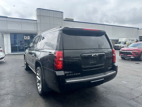 Used 2020 Chevrolet Suburban Premier w/ Premier Plus Edition image 5