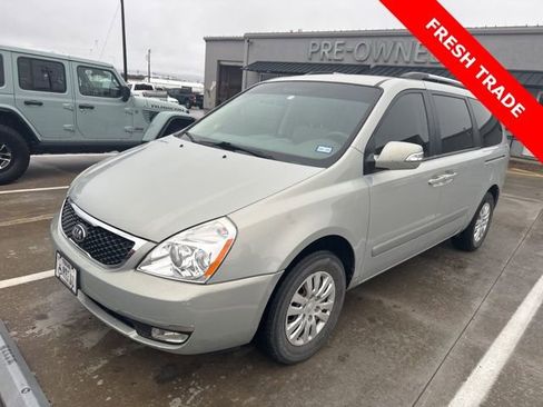 Used 2014 Kia Sedona LX FWD image 2