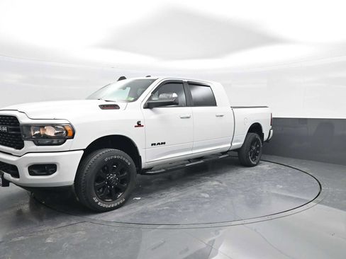 Used 2022 RAM 3500 Big Horn w/ Night Edition image 4
