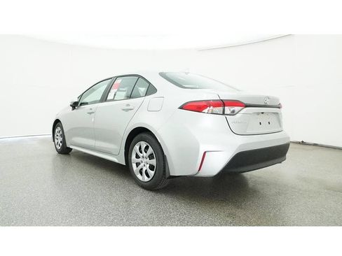 Used 2025 Toyota Corolla LE FWD image 26