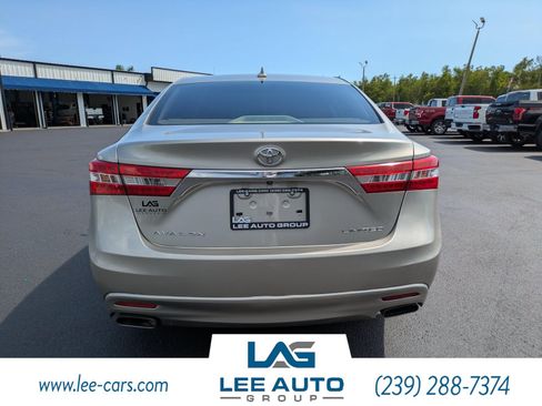 Used 2014 Toyota Avalon Limited FWD image 4