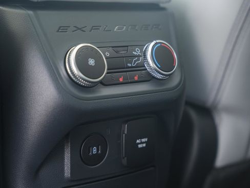 New 2026 Ford Explorer Platinum w/ LUX Leather Package image 40