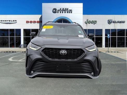 Used 2021 Toyota Highlander XSE image 12