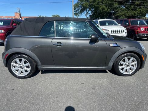 Used 2011 MINI Cooper S image 6