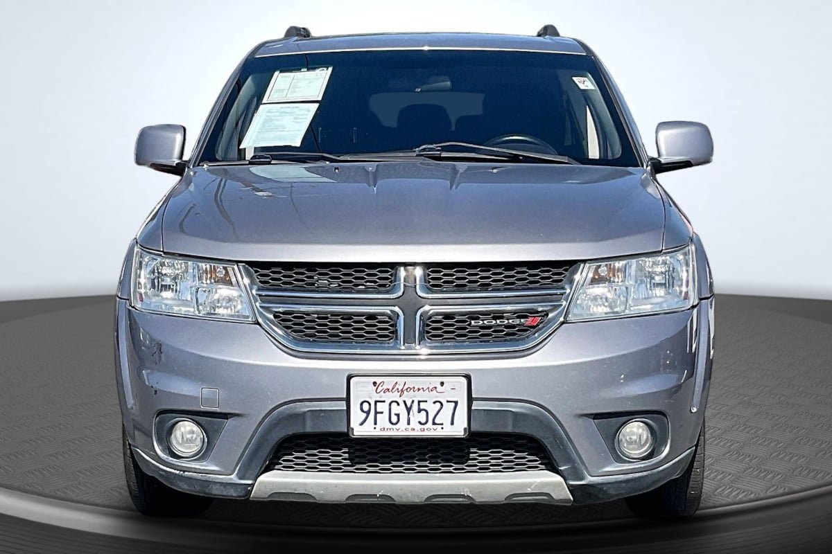 Used 2017 Dodge Journey SXT FWD image 3