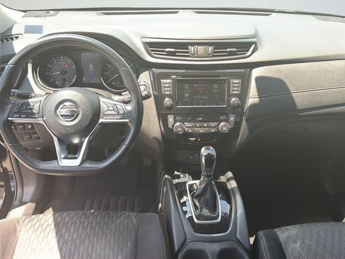 Used 2019 Nissan Rogue SV w/ Premium Package FWD image 30