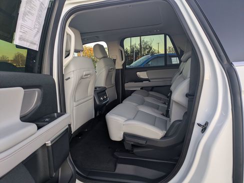 Used 2025 Ford Expedition Max Active image 29