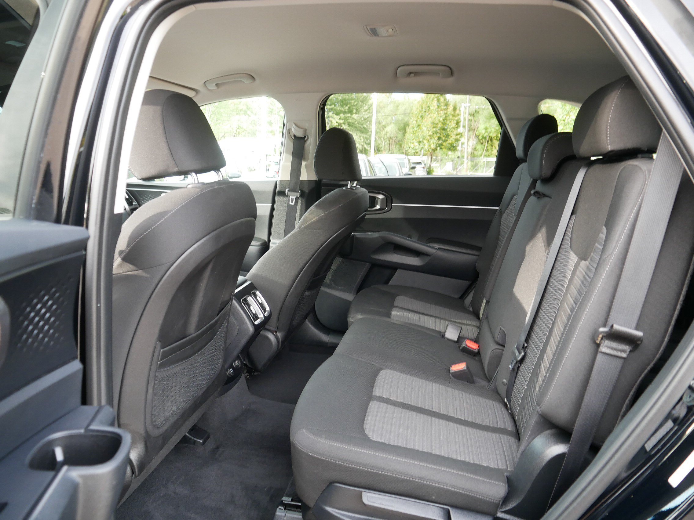 Certified 2023 Kia Sorento LX AWD/4WD image 34