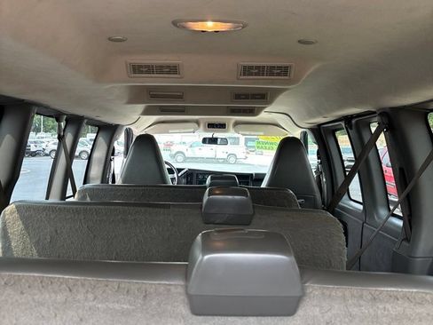 Used 2022 Chevrolet Express 3500 LS RWD image 12
