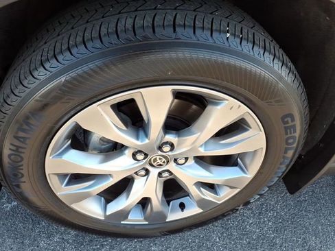 Certified 2024 Toyota Grand Highlander Limited image 9