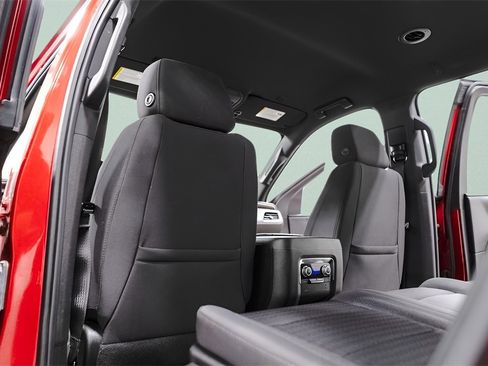 Used 2023 GMC Yukon SLE image 28