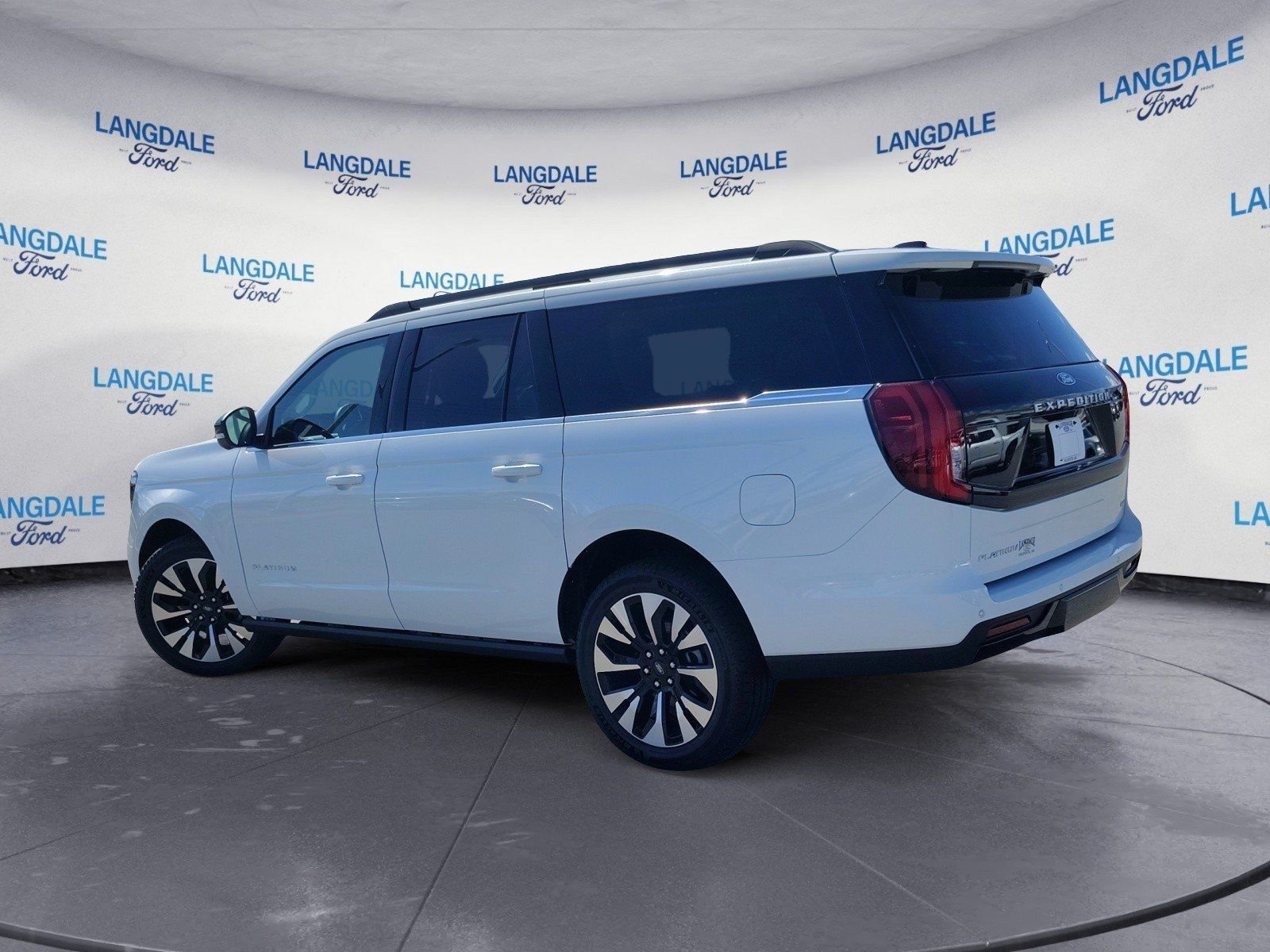 New 2027 Ford Expedition Max Platinum w/ Driver's Package AWD/4WD image 9