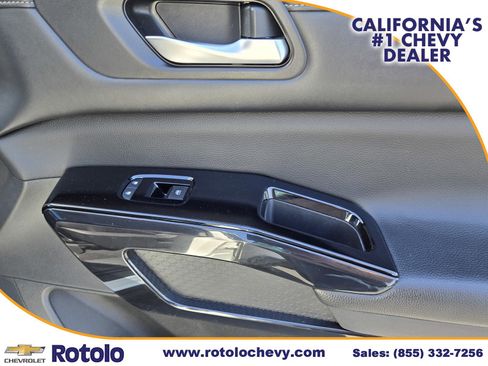 Used 2022 Nissan Pathfinder SV w/ SV Black Package FWD image 10