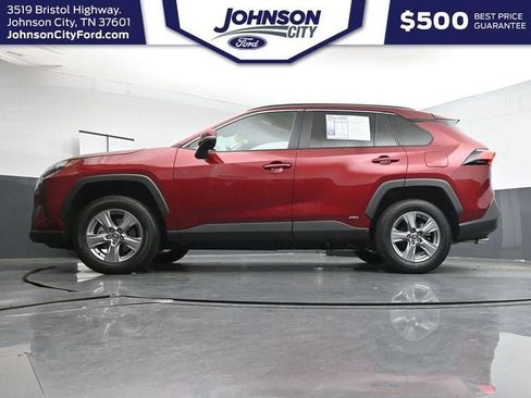 Used 2024 Toyota RAV4 XLE AWD/4WD image 30