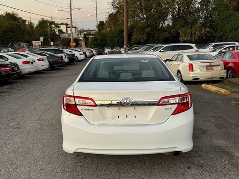 Used 2012 Toyota Camry XLE image 4