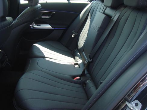 Used 2024 Mercedes-Benz E 350 4MATIC Sedan image 20