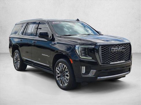 Used 2023 GMC Yukon Denali Ultimate AWD/4WD image 3