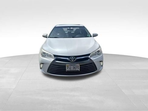 Used 2017 Toyota Camry XLE FWD image 9