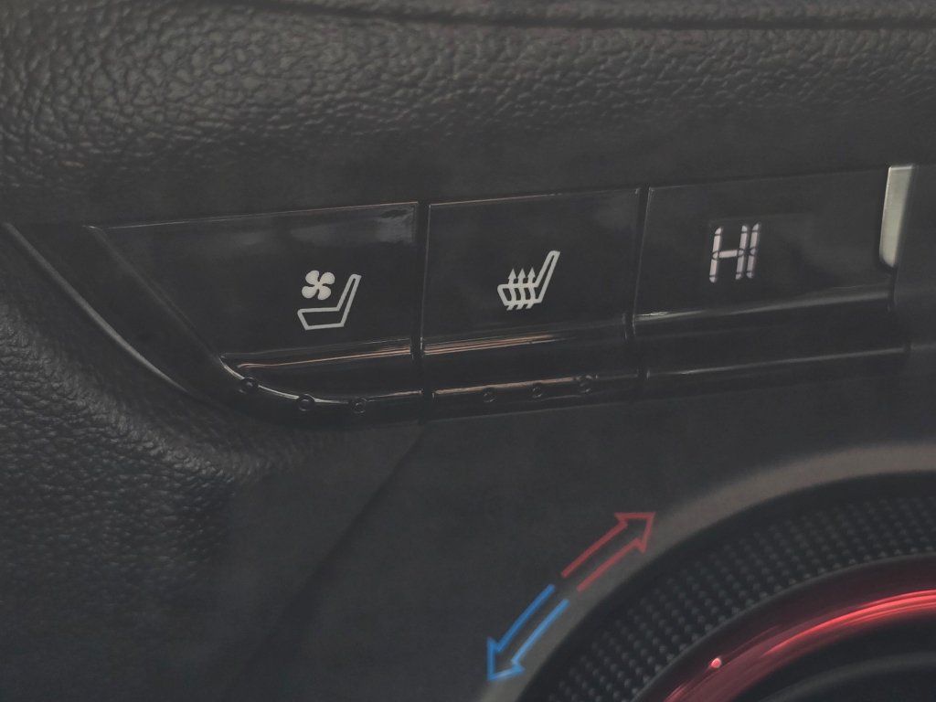 Used 2020 Chevrolet Blazer RS AWD/4WD image 38