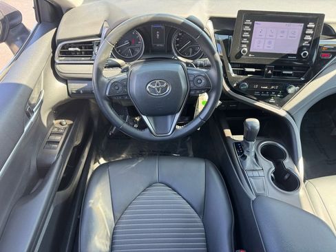 Used 2024 Toyota Camry SE image 14