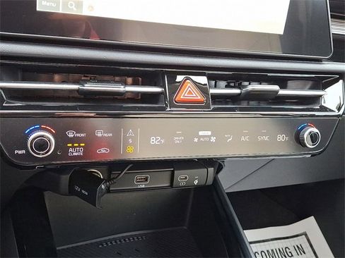 Certified 2025 Kia Niro EX Touring image 16