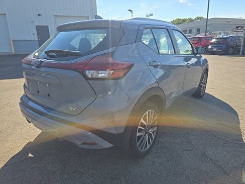 Used 2023 Nissan Kicks SV FWD image 8