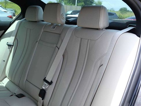 Used 2019 BMW 530i w/ Convenience Package RWD image 13