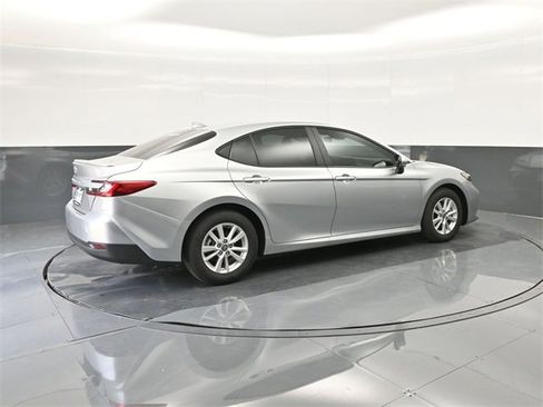 New 2026 Toyota Camry LE image 15