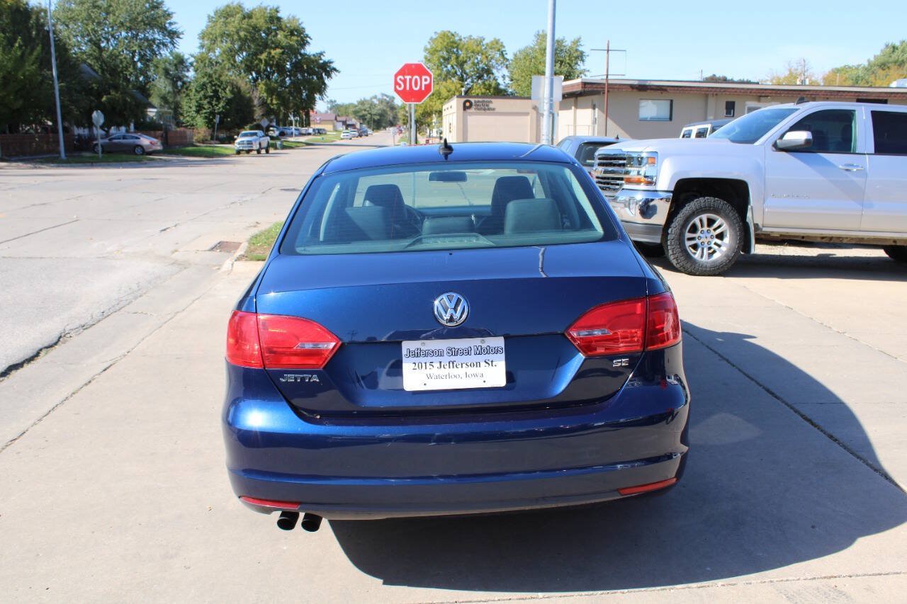 Used 2014 Volkswagen Jetta SE FWD image 2