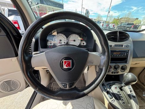 Used 2004 Saturn Vue AWD V6 image 14