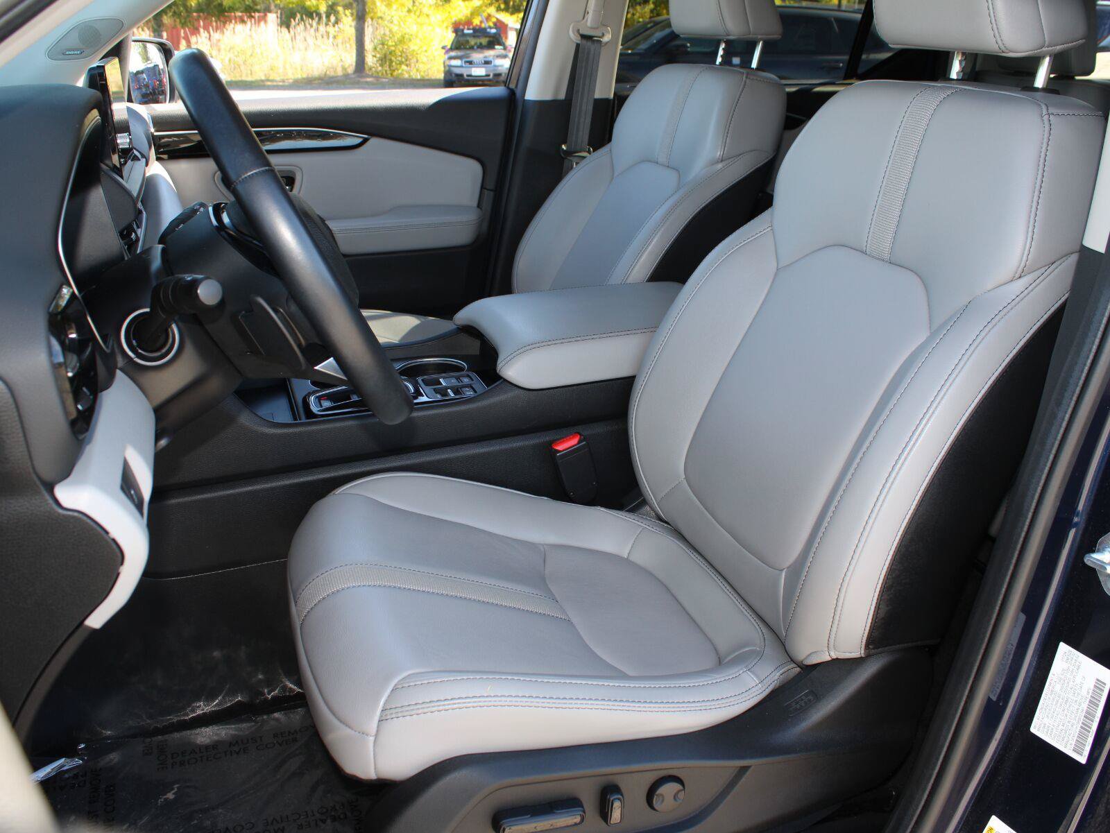 Certified 2024 Honda Pilot Touring image 17