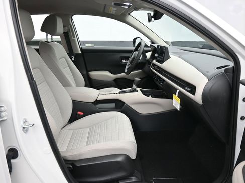 Certified 2026 Honda HR-V LX image 39